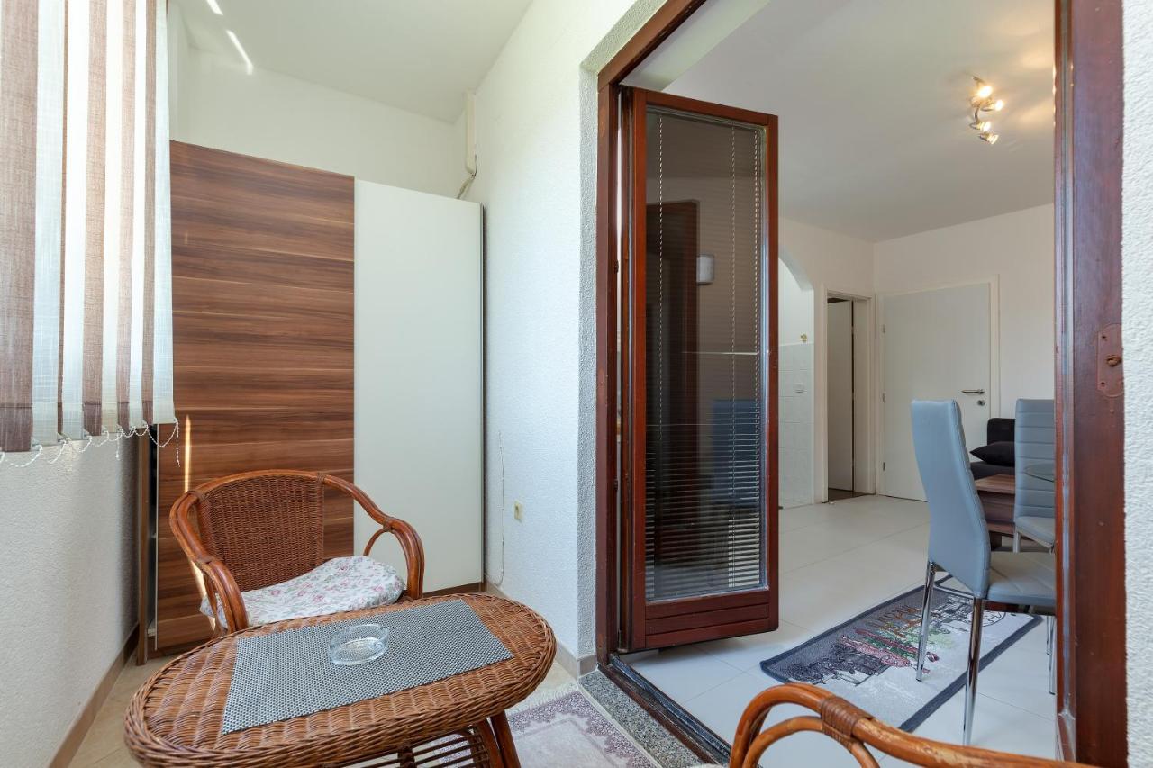 Apartments Smaila 1729 Pula Exterior photo