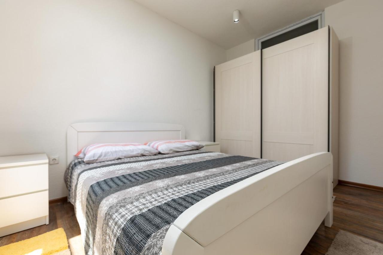 Apartments Smaila 1729 Pula Exterior photo