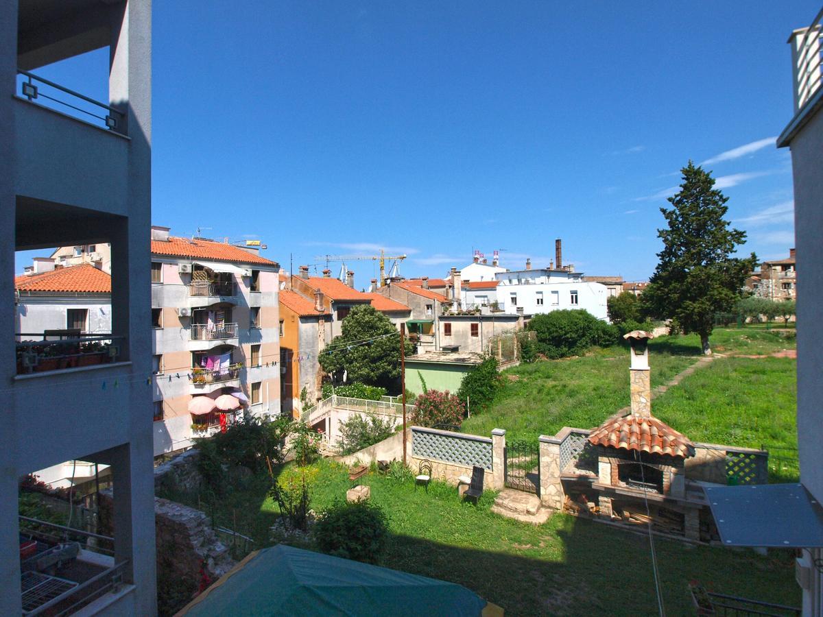 Apartments Smaila 1729 Pula Exterior photo
